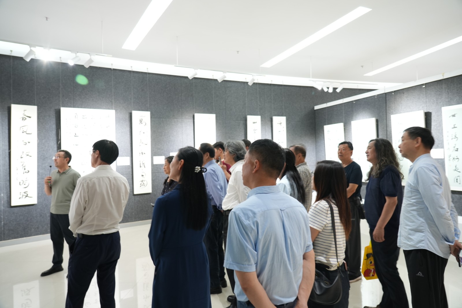 10 展览现场.JPG 10 展览现场.JPG