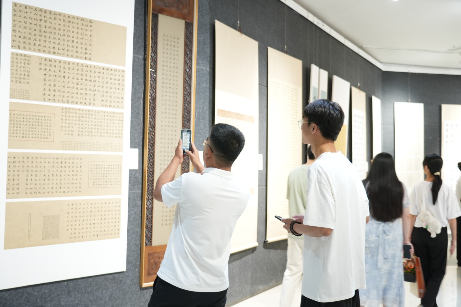 11 展览现场.JPG 11 展览现场.JPG