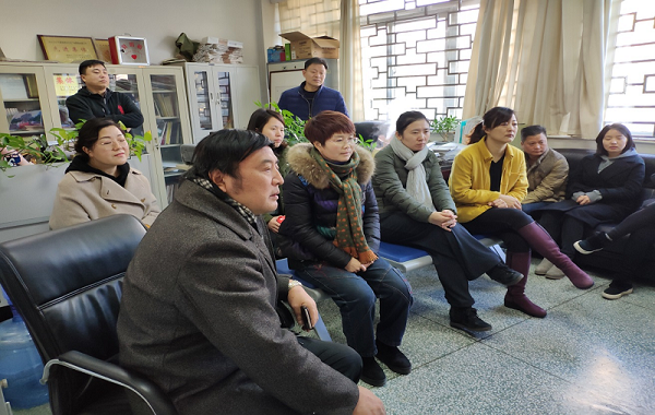 郑州美术馆组织观看改革开放40周年大会1.png 郑州美术馆组织观看改革开放40周年大会1.png