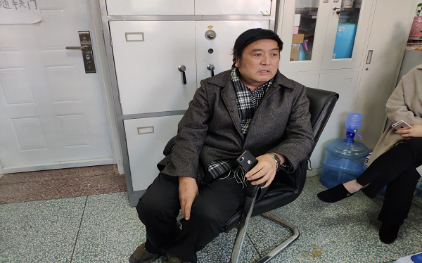 郑州美术馆组织观看改革开放40周年大会2.png 郑州美术馆组织观看改革开放40周年大会2.png