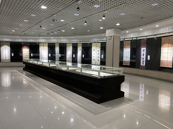 s展览现场书法1.jpg